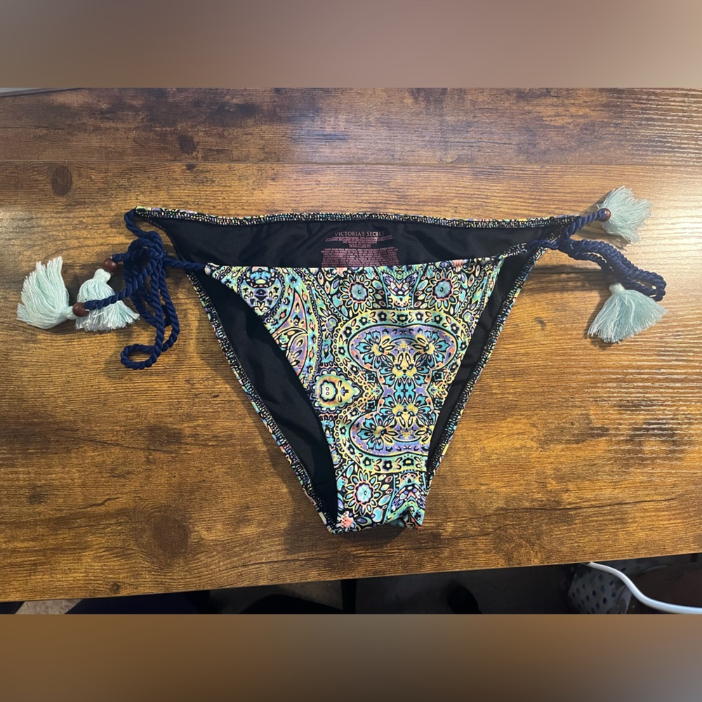 Victoria's Secret tie bikini bottoms